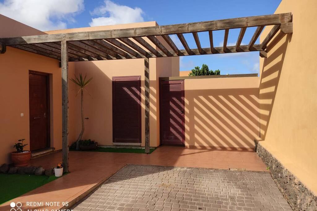 Casa Pitaya, Acogedora, Con Piscina, Fibra Optica Villa La Oliva Exterior photo